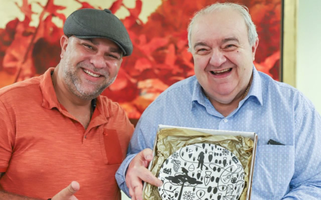Rafael Greca anuncia painel do artista Toto Lopes em homenagem aos 330 anos de Curitiba